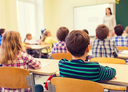 Effekten af indendørs relativ luftfugtighed på sygefravær og forkølelser i skoler