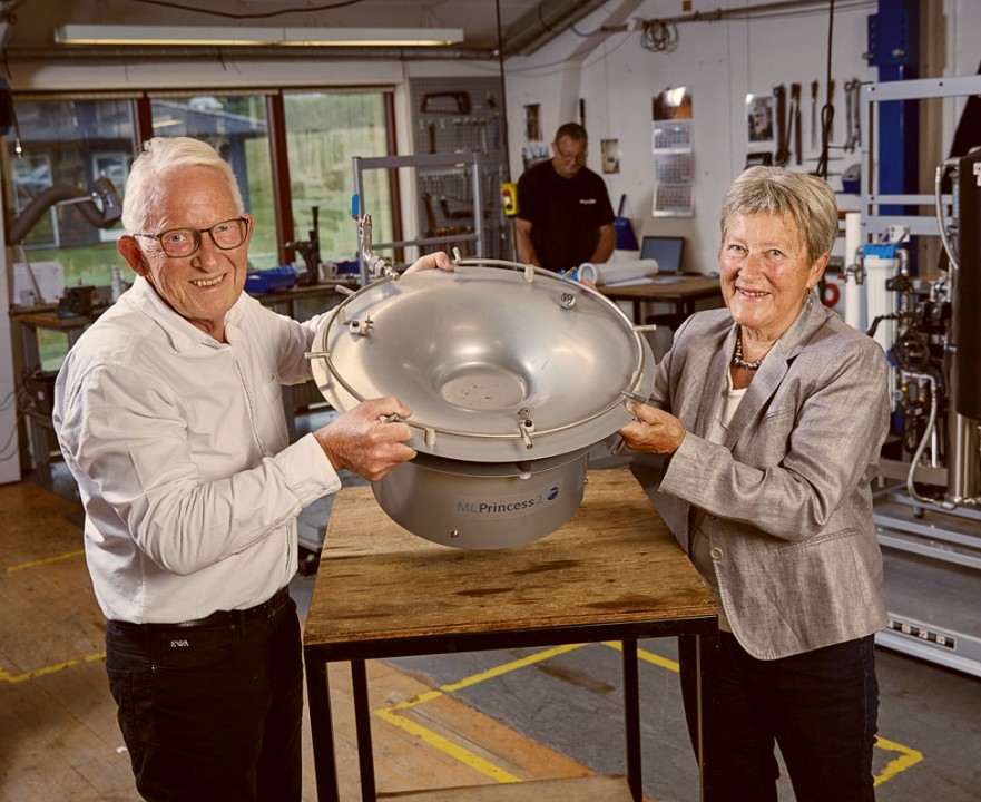 Leo og Marianne med højtryksbefugteren ML Princess Leo og Marianne med højtryksbefugteren ML Princess